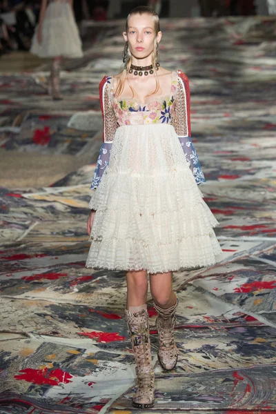 Look 20